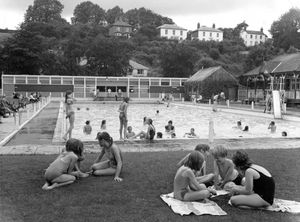 The old outdoor swimming pool at Market Drayton in 1972.