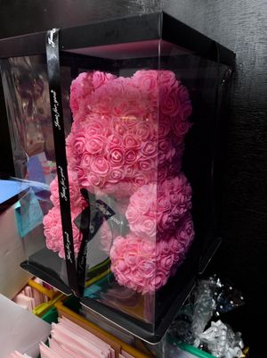 Flower bouquets were also posted to Amelia