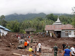 Supporting image for story: Flash flood on Indonesia’s eastern Ternate Island leaves 13 dead