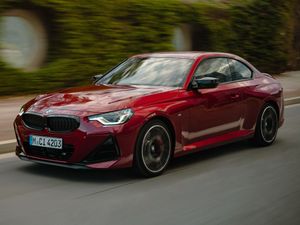 Supporting image for story: BMW updates 2 Series with fresh look while M2 gains power boost