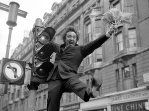 Supporting image for story: Sir Ken Dodd tickled audiences pink for decades - obituary