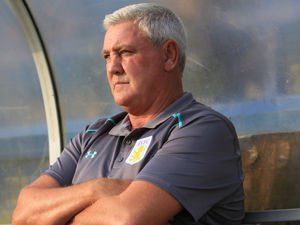 Supporting image for story: Villa boss Steve Bruce gives credit to Nuno Espirito Santo's ‘improving’ Wolves side 