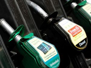 Supporting image for story: Petrol prices fall in September despite Saudi Arabia oil refinery fires