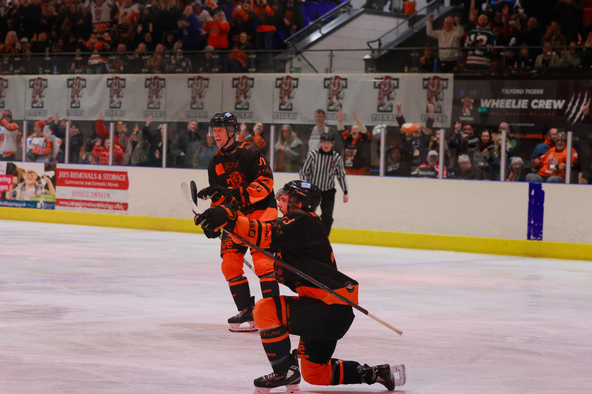 Telford Tigers confirm play-off spot by holding off fightback in fine away win