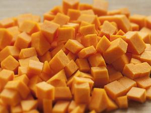 Supporting image for story: Hapless shopper attempts to return butternut squash after mistaking it for cheese