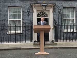 Supporting image for story: Fact check: Seven in eight saw their state pension increase by less than £900