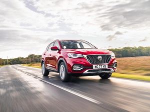 Supporting image for story: First Drive: Can MG break into the SUV mainstream with the new HS?
