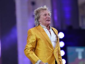 Supporting image for story: Sir Rod Stewart’s eldest son involved in truck collision