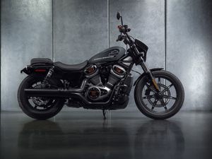 Supporting image for story: Harley-Davidson reveals new Nightster that debuts 975cc engine