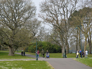 Supporting image for story: Police investigate disorder after group of youths seen with weapons at West Bromwich park