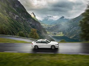 Supporting image for story: BMW rolls mild-hybrid technology out across its range