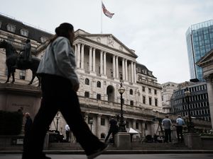 Supporting image for story: US tech valuations close to most stretched since dot-com bubble, Bank warns