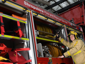 Supporting image for story: Overturned canoe on River Severn sparks 999 calls 