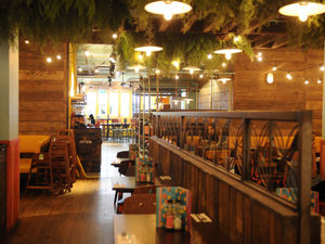 Supporting image for story: Las Iguanas delivers hot meals to front line workers in Birmingham