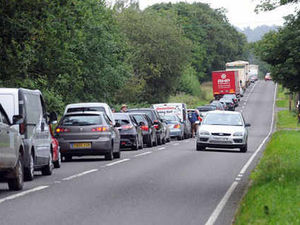Supporting image for story: Long delays as V Festival gets underway