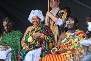  A Queen from Ghana graces the stage.