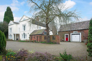 The vast grounds of Moot House, Aldridge