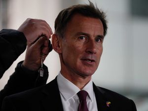 Supporting image for story: Jeremy Hunt in plea to early retirees: ‘Britain needs you’