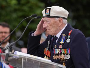 Supporting image for story: D-day veteran pays tribute to ‘wonderful shipmates’ for 80th anniversary