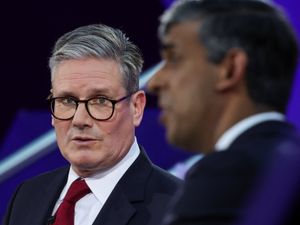 Supporting image for story: Starmer rejects Sunak’s claim he would ‘sit down with ayatollahs’ over migrants