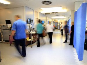 Supporting image for story: NHS waiting list hits 7m for first time ever