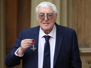 Supporting image for story: Snooker mourns ‘voice of the sport’ Clive Everton