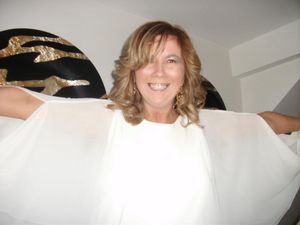 Supporting image for story: 'I'd do anything to have Kerry back': Husband's cancer screening plea after mum-of-three died after Staffordshire hospital's smear test failings