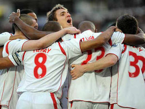 Supporting image for story: Pictures of all the match action