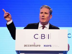 Supporting image for story: Starmer seeks to woo business chiefs with focus on economic stability