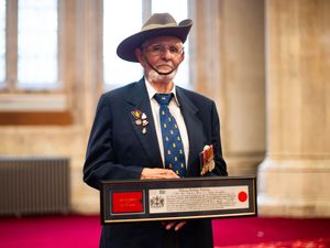 Supporting image for story: 101-year-old veteran receives Freedom of the City of London