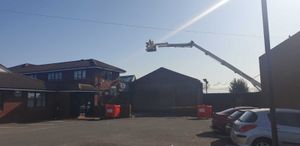 A hydraulic platform was used.