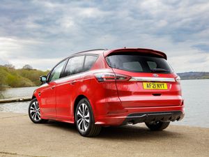Supporting image for story: First Drive: Can a new hybrid powertrain add life to the Ford S-Max MPV?