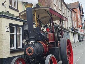Supporting image for story: Vintage traction engine surprises shoppers as it stops off at Shropshire town's high street pub