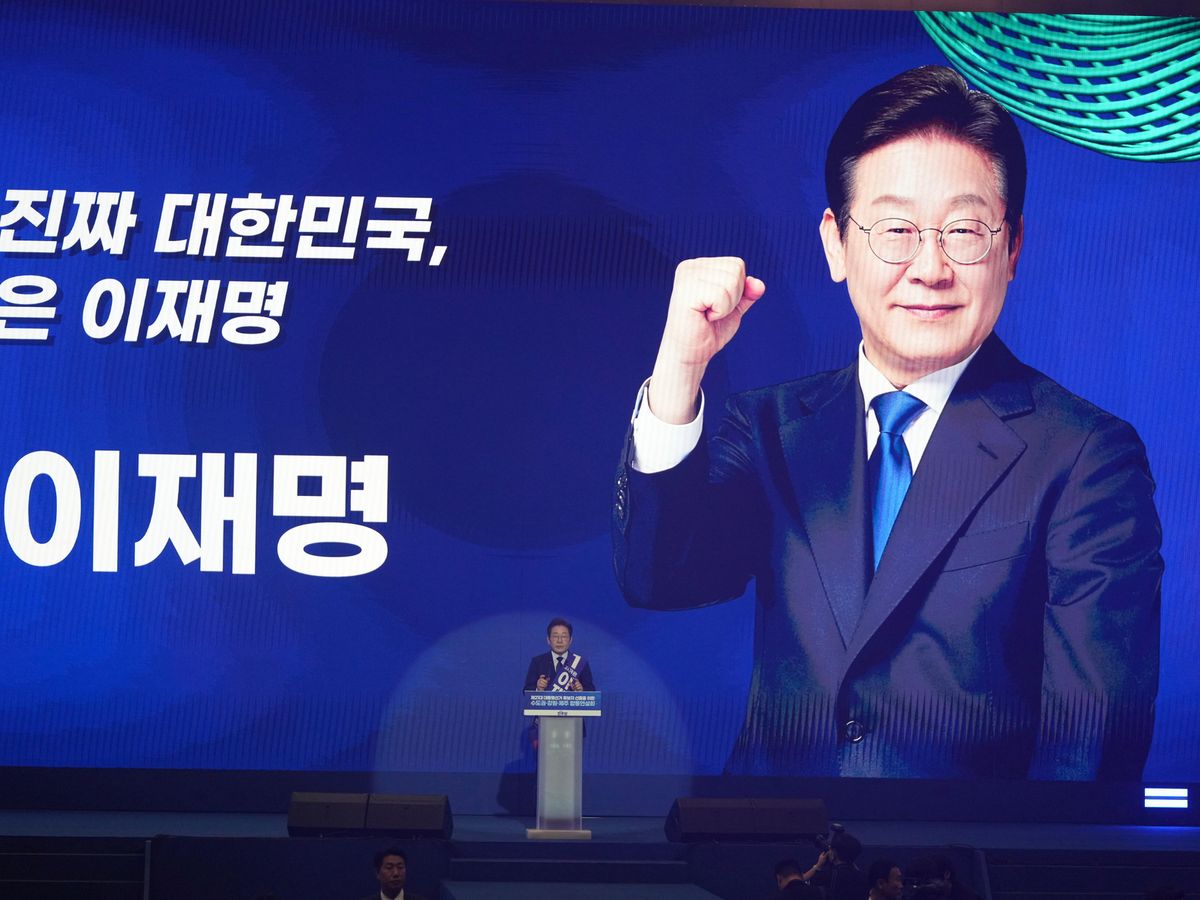 South Korea&rsquo;s main opposition party selects presidential candidate