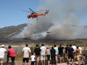 Supporting image for story: Europe swelters under scorching temperatures as regions issue heat alerts