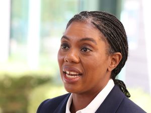 Supporting image for story: Badenoch accuses Starmer of lying over what he knew when about Mandelson emails