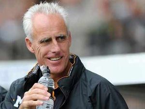 Supporting image for story: Mick McCarthy happy as Wolves midfield trio back