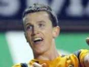 Supporting image for story: Wolves can stay clear, says Foley