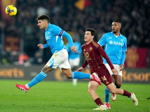 Supporting image for story: Napoli concede late equaliser after Inter Milan also share spoils