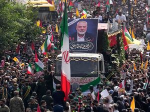 Supporting image for story: Mourners pay respects to slain Hamas leader as worries of regional war mount