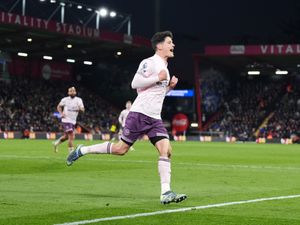 Christian Norgaard celebrates his goal for Brentford