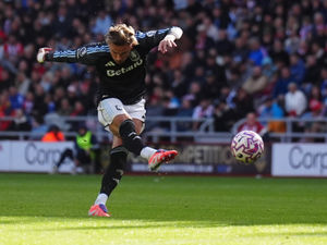 Supporting image for story: Defender calls on Aston Villa to 'graft' if they are to turn form around