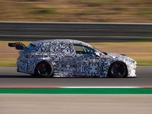 Supporting image for story: New Seat Leon Competicion uses 3D-printed parts