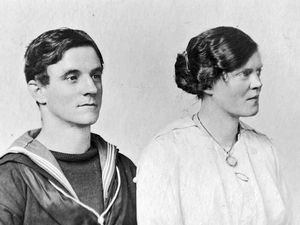 Supporting image for story: Sailor's love letters in hands of relative