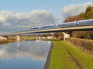 Supporting image for story: HS2 celebrates milestone of 900th apprentice 