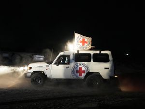 Supporting image for story: Israel launches air strike in southern Gaza after attack by militants