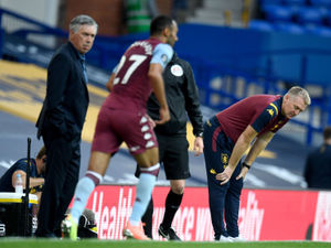Supporting image for story: Aston Villa battle against five substitutes