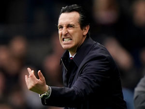 Supporting image for story: Unai Emery expresses pride over striker as Aston Villa salute injured midfielder