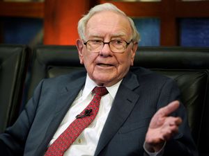 Supporting image for story: Warren Buffett shocks shareholders by announcing his intention to retire