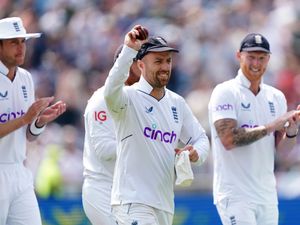 Supporting image for story: England looking to etch their own names into history